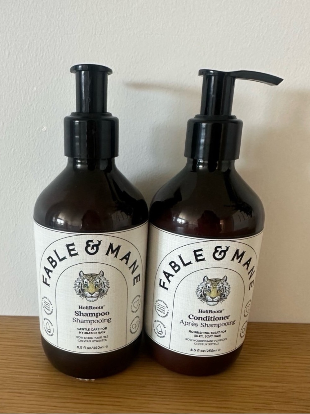 FABLE & MANE HOLIROOTS Hydrating Shampoo and Conditioner